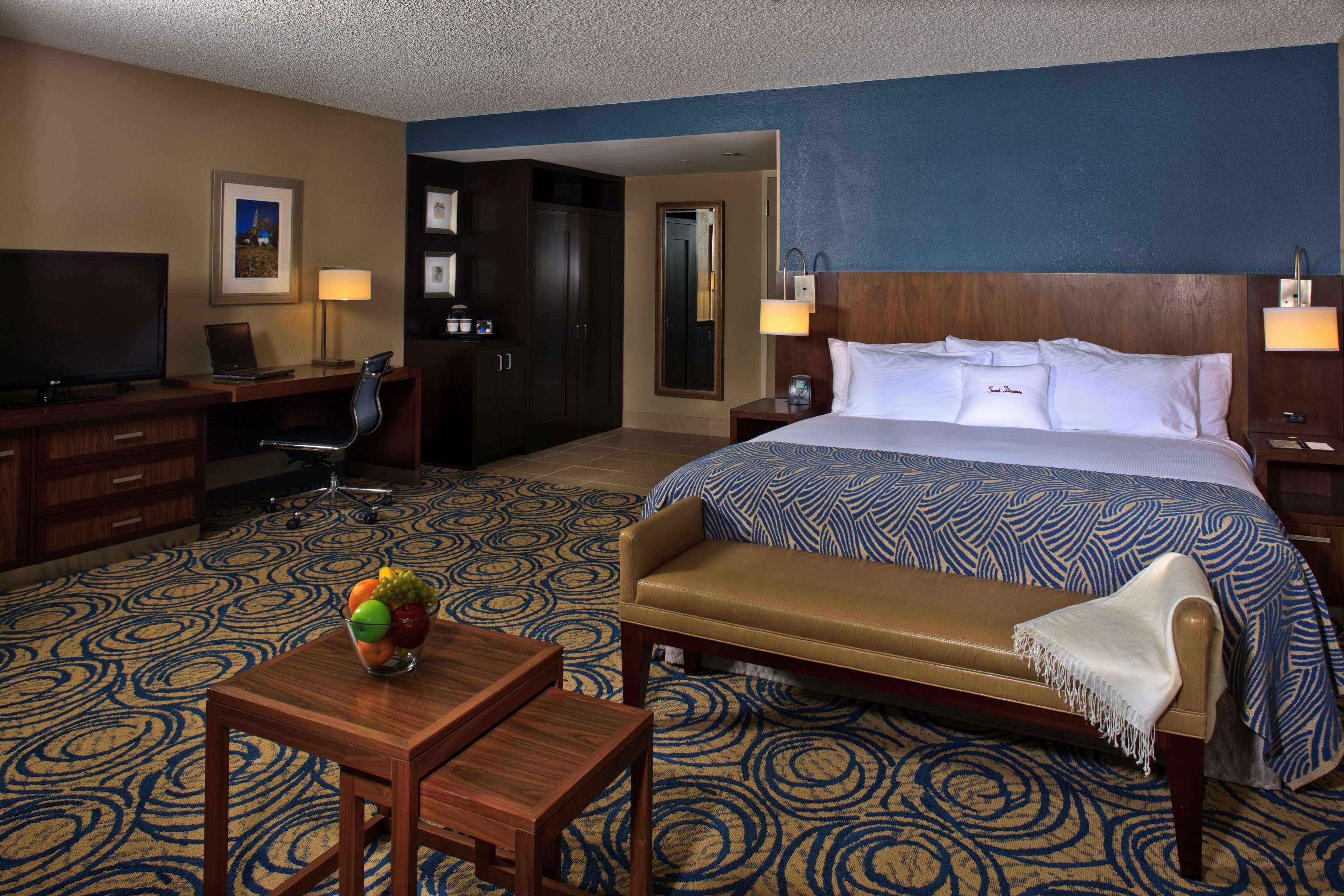 Doubletree By Hilton San Diego Del Mar Exteriör bild