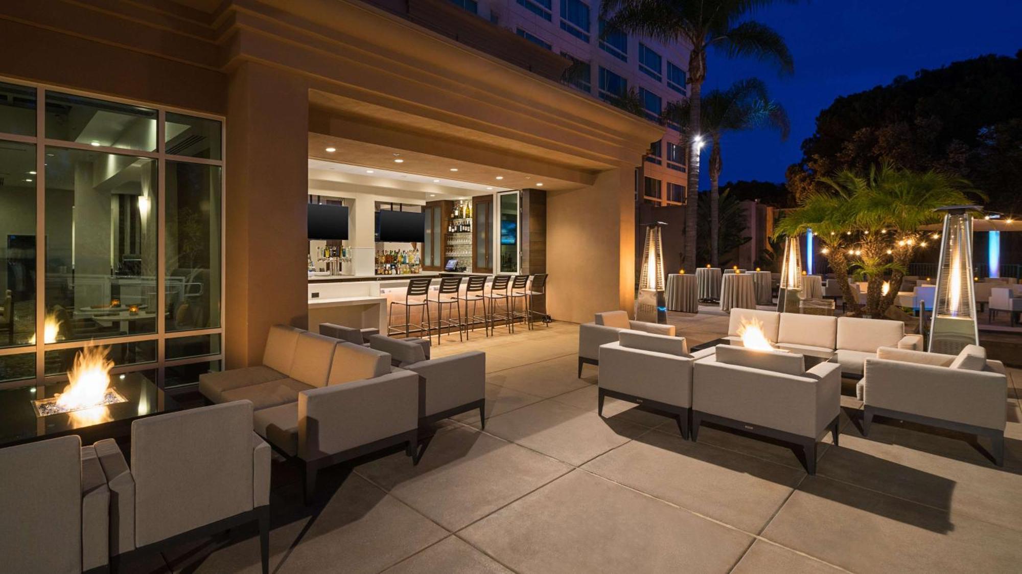 Doubletree By Hilton San Diego Del Mar Exteriör bild