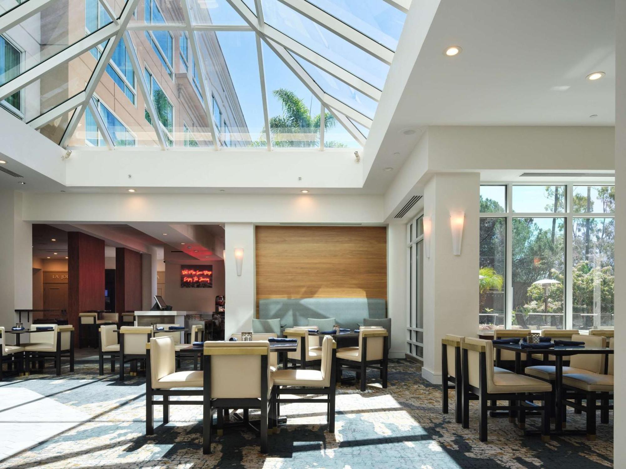 Doubletree By Hilton San Diego Del Mar Exteriör bild