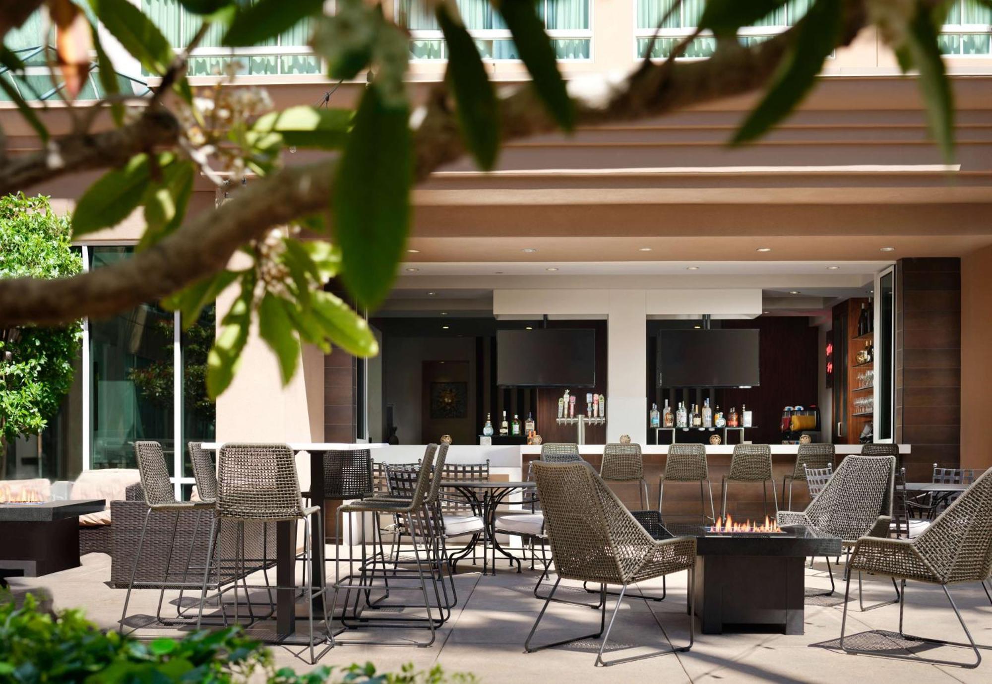 Doubletree By Hilton San Diego Del Mar Exteriör bild